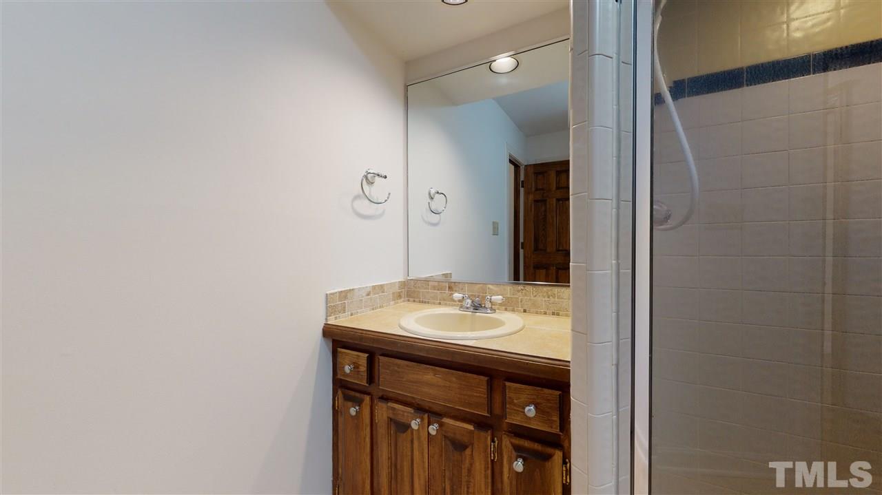 1704 Reynolda Court Raleigh, NC 27603 - Photo 14 of 30 Gallery Image 14