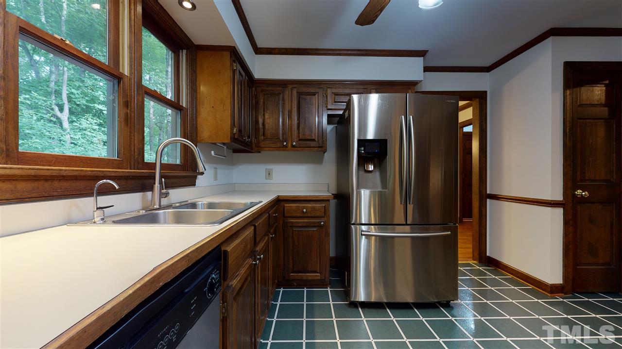 1704 Reynolda Court Raleigh, NC 27603 - Photo 8 of 30 Gallery Image 8