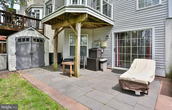 a house view with a outdoor space
