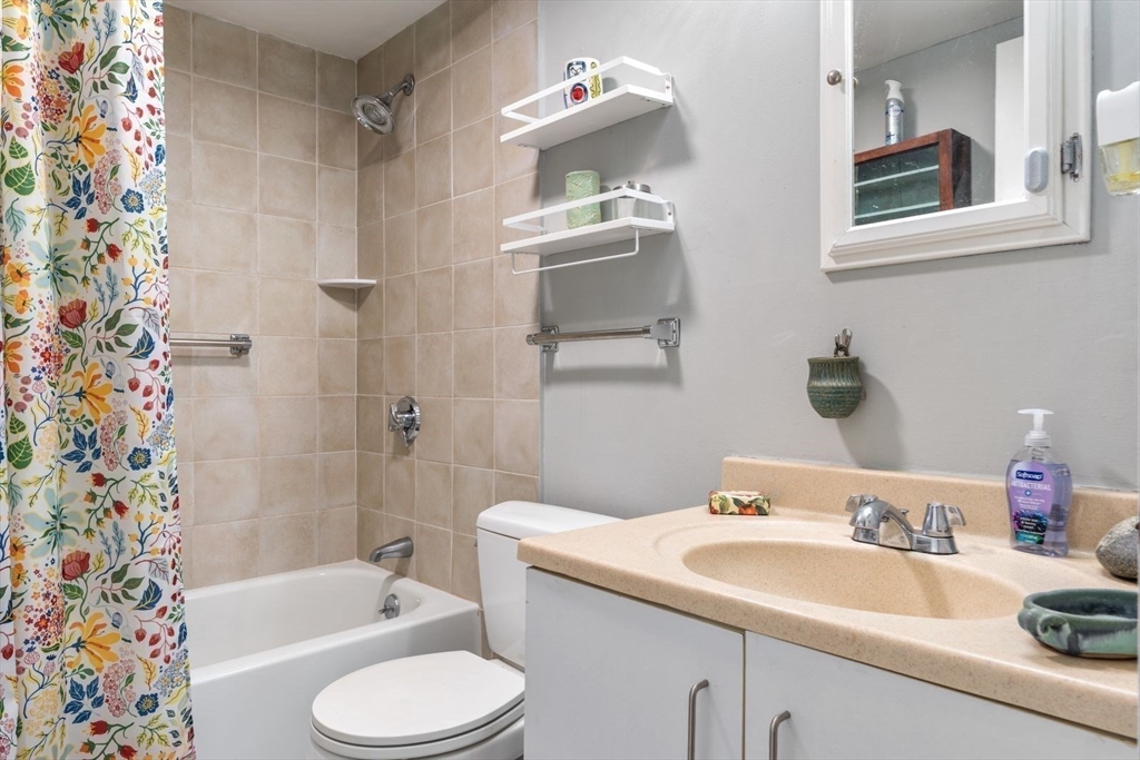 2 B Brewer Street Boston, MA 02130 - Photo 33 of 35