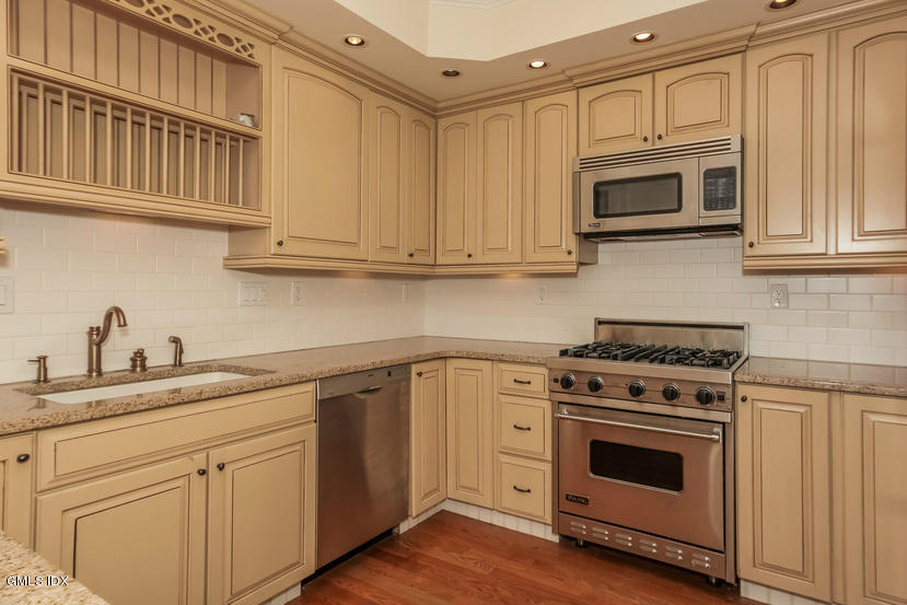 25 Decatur Street Cos Cob, CT 06807 - Photo 10 of 35 025-Kitchen-971637-mls