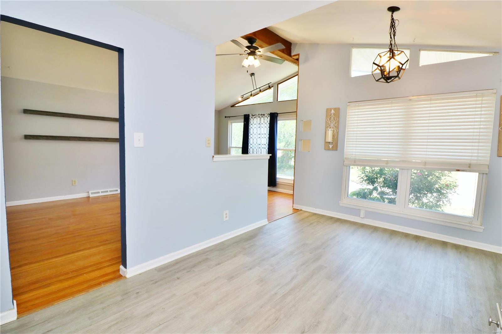 316 Ballwin Avenue Ballwin, MO 63021 - Photo 20 of 53