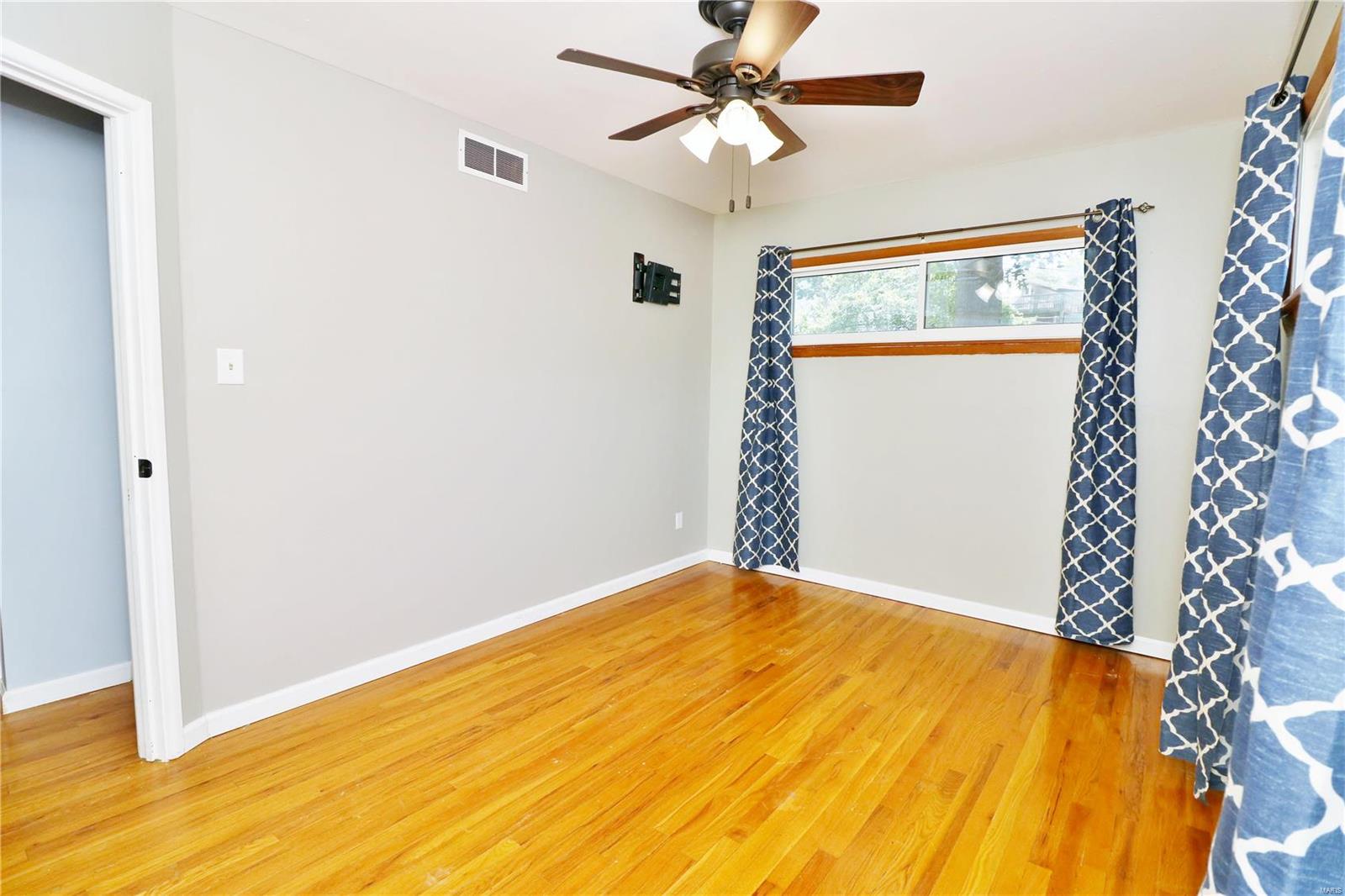 316 Ballwin Avenue Ballwin, MO 63021 - Photo 23 of 53