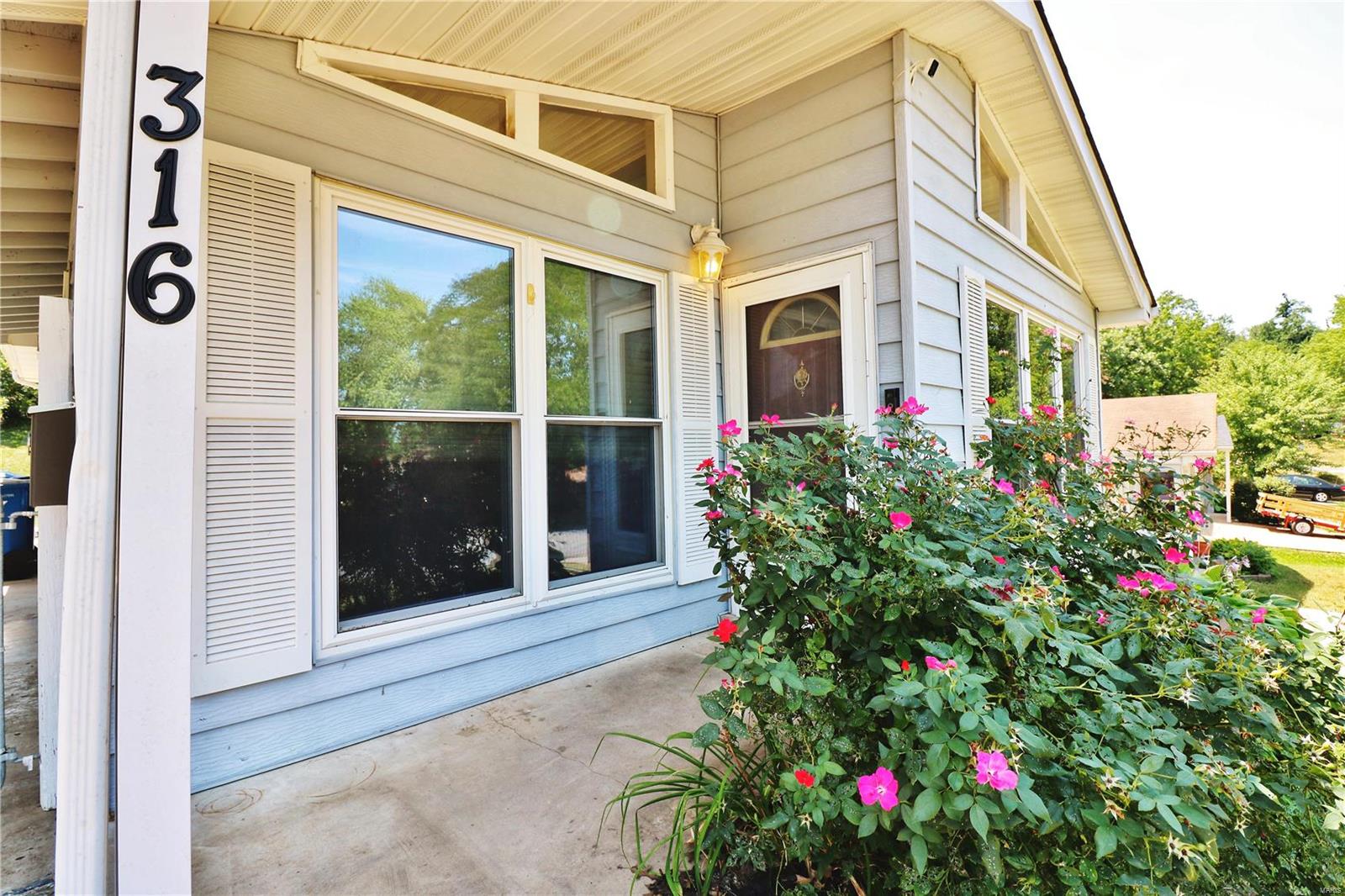 316 Ballwin Avenue Ballwin, MO 63021 - Photo 3 of 53