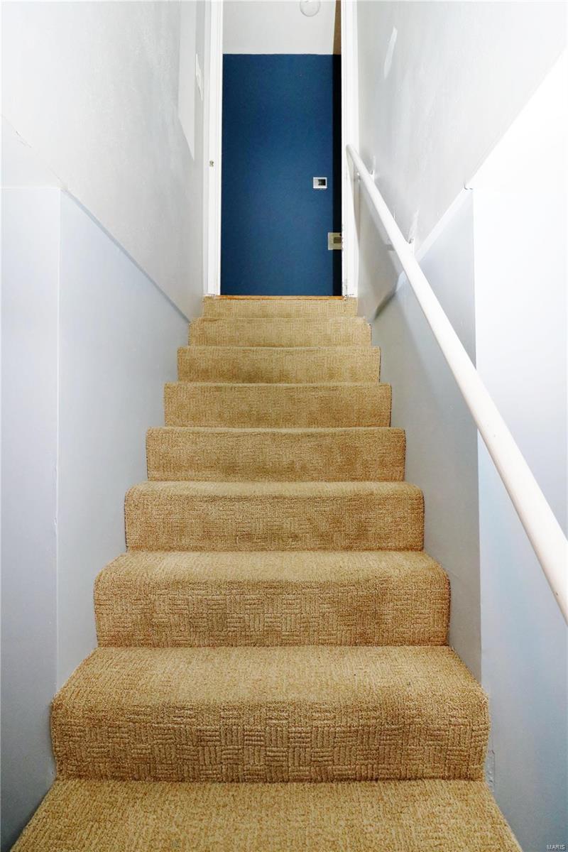 316 Ballwin Avenue Ballwin, MO 63021 - Photo 32 of 53