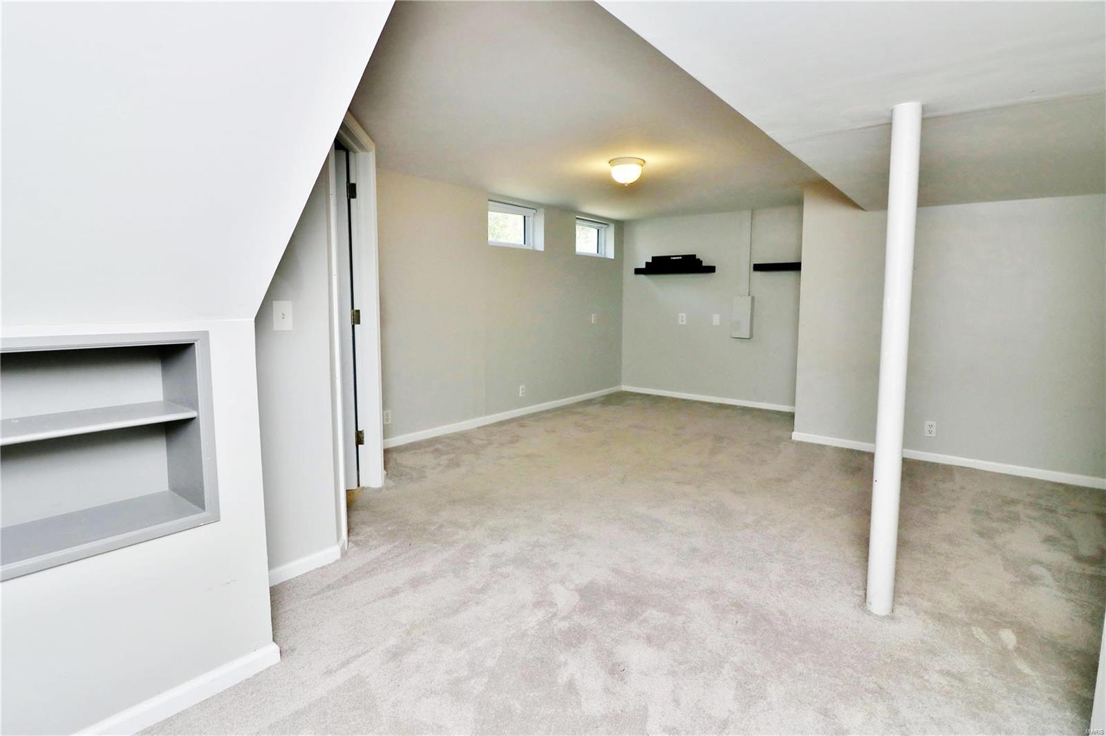 316 Ballwin Avenue Ballwin, MO 63021 - Photo 35 of 53