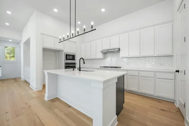 $390,990 | 13021 Wandering Rdg Lane, Conroe, TX 77302