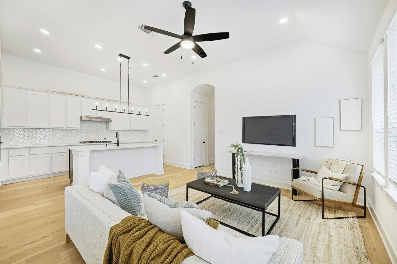 13021 Wandering Rdg Lane Conroe, TX 77302 - Photo 6 of 20