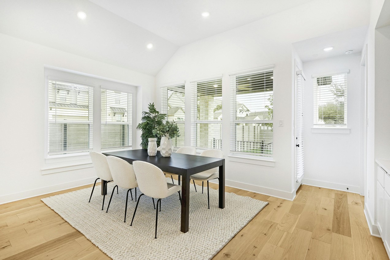 13021 Wandering Rdg Lane Conroe, TX 77302 - Photo 7 of 20