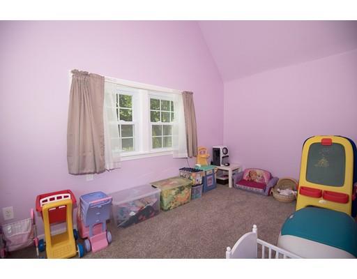 519 Massasoit Road Worcester, MA 01604 - Photo 9 of 22 Gallery Image 9