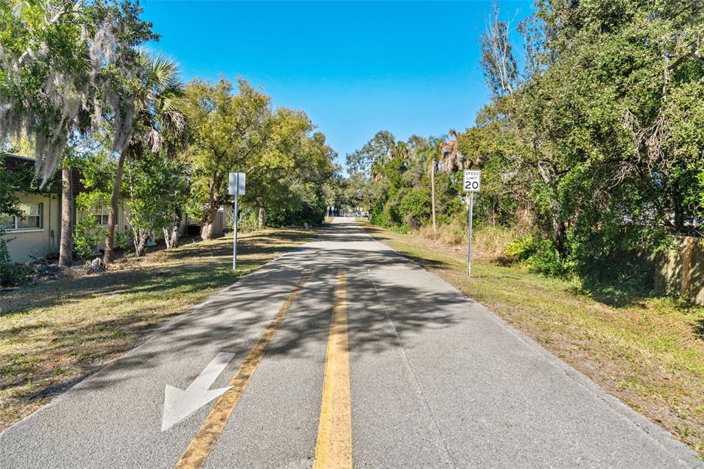 618 Broadway, Unit B Dunedin, FL 34698 - Photo 30 of 38