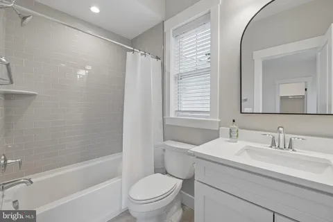 $2,400,000 | 2336 North Oak Street, Falls Church, VA 22046