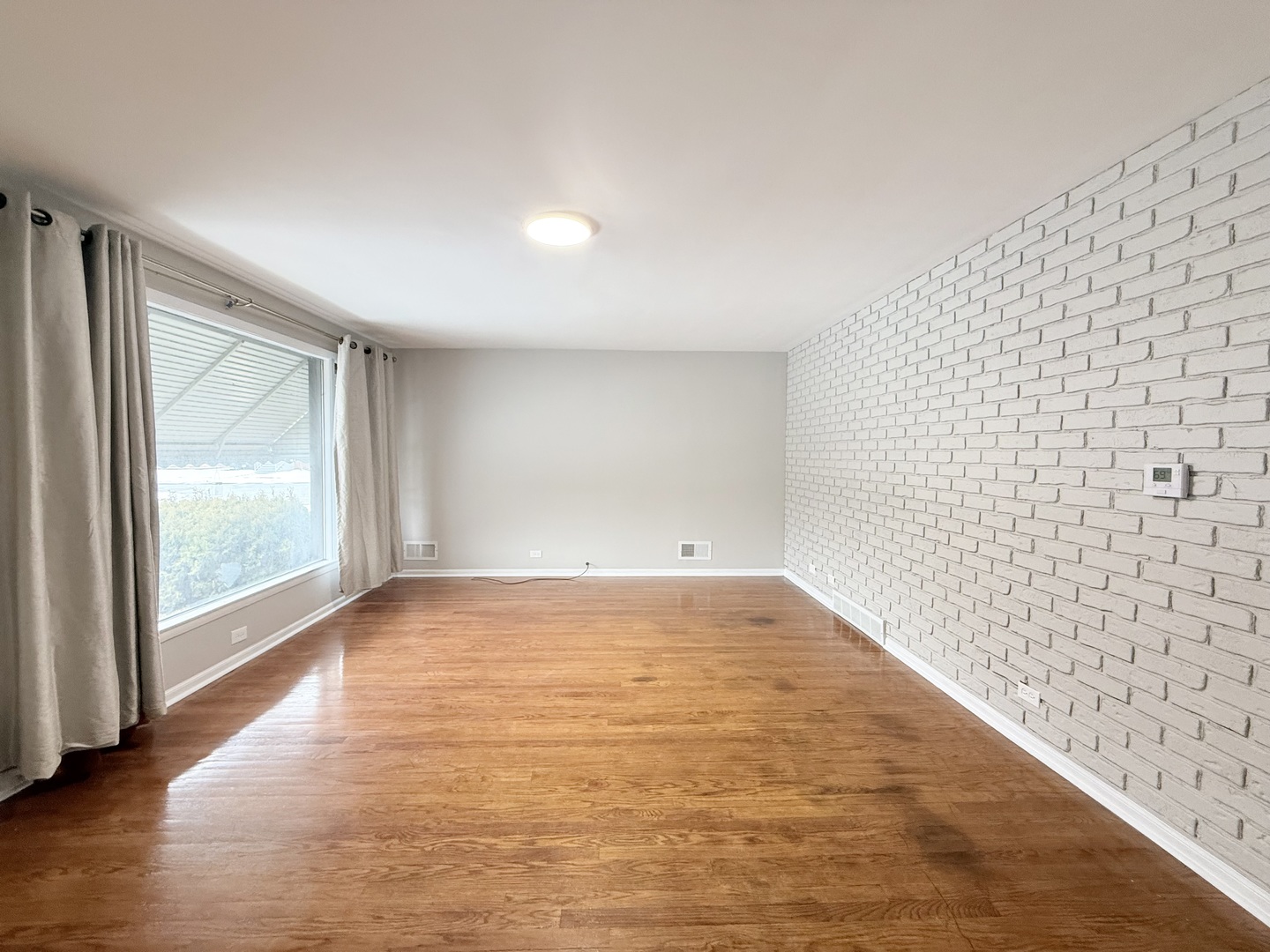 5818 West 60th Street Chicago, IL 60638 - Photo 5 of 39
