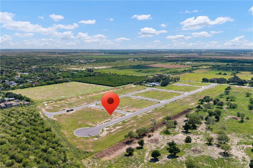 19 Coconut Street Weslaco, TX 78596 - Photo 3 of 4 a view of a indoor basketball court