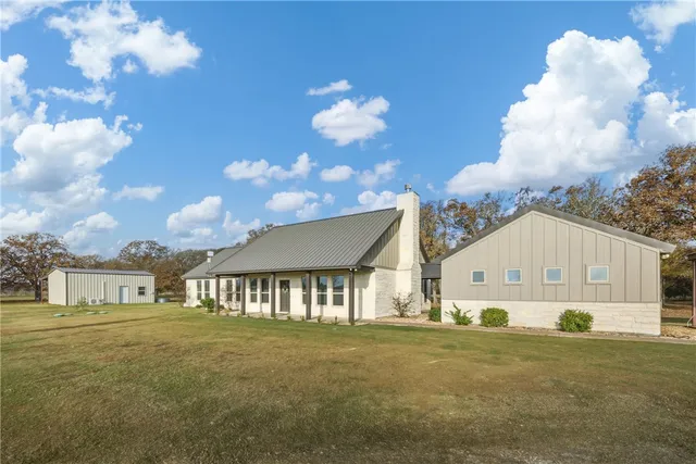 $899,900 | 2324 County Road 353, Gause, TX 77857