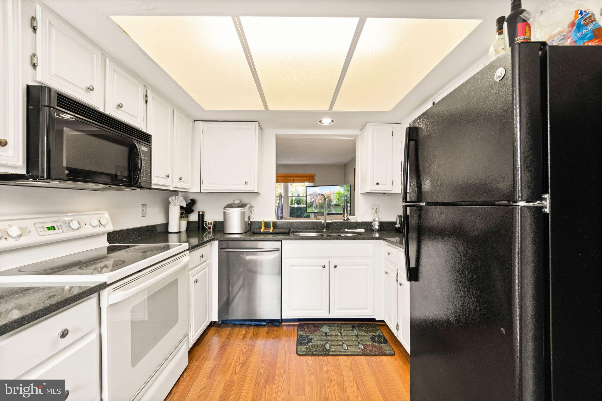 21778 Leatherleaf Circle Sterling, VA 20164 - Photo 14 of 36