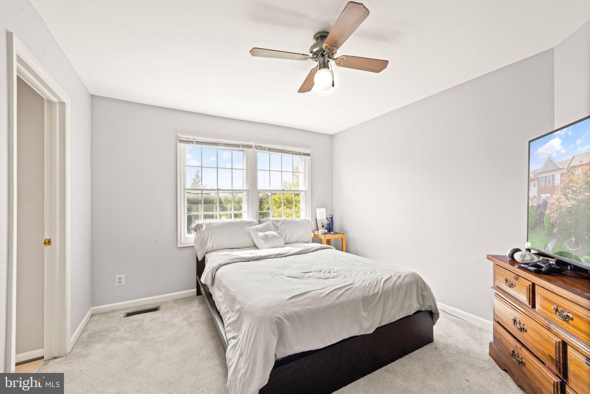 21778 Leatherleaf Circle Sterling, VA 20164 - Photo 20 of 36