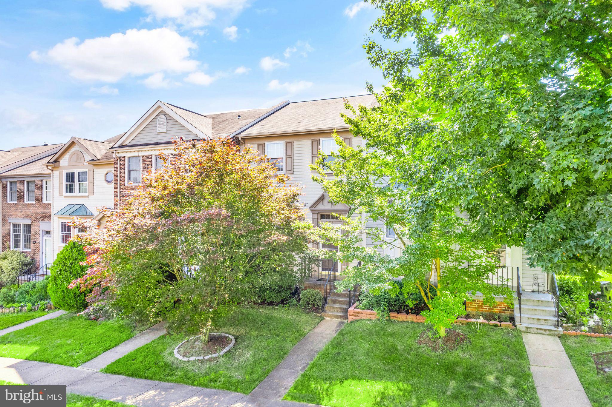 21778 Leatherleaf Circle Sterling, VA 20164 - Photo 2 of 36