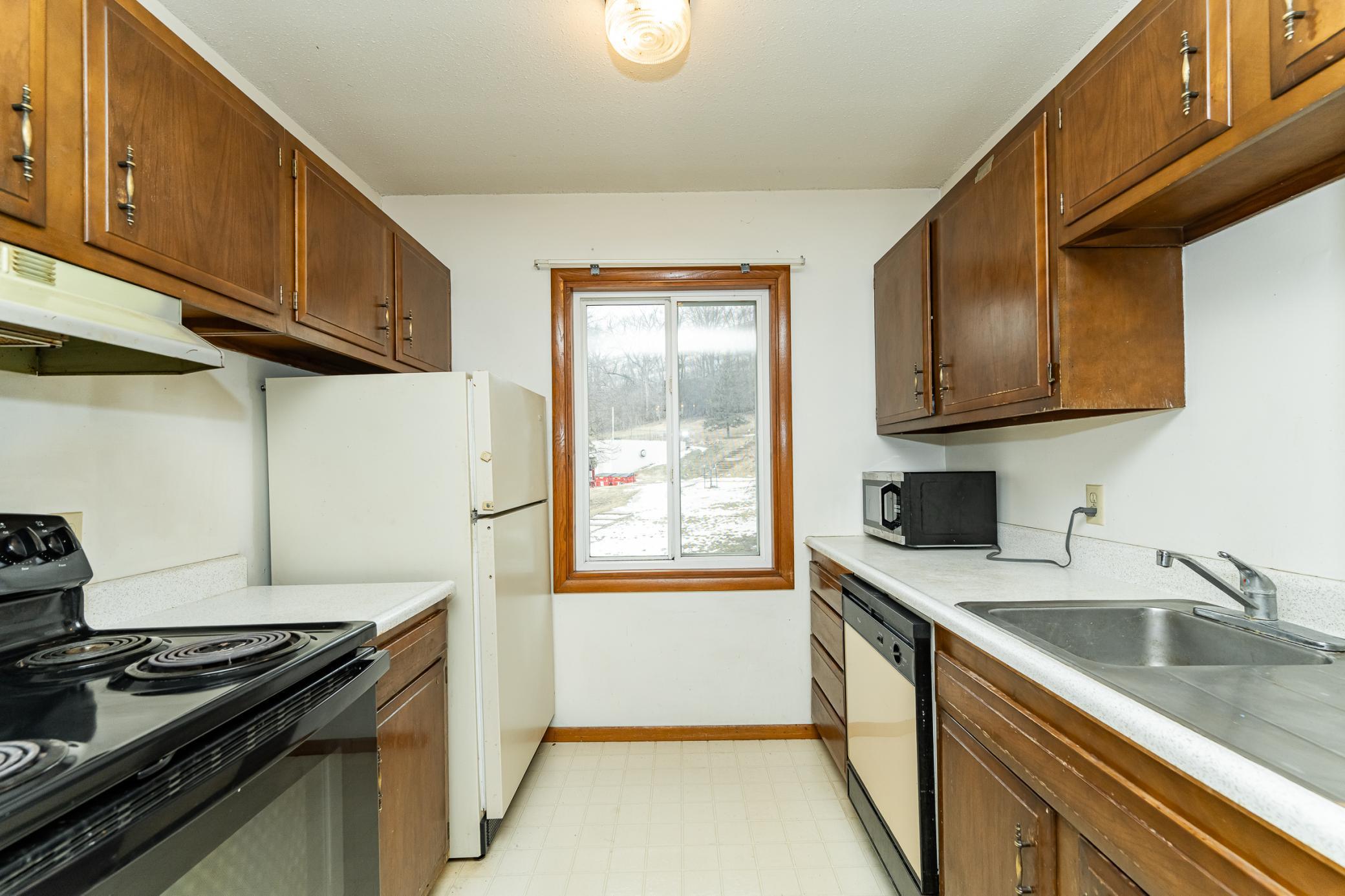 354 Elton Hills Drive Northwest, Unit 37 Rochester, MN 55901 - Photo 11 of 26