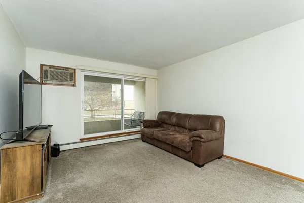 $90,000 | 354 Elton Hills Drive Northwest, Unit 37, Rochester, MN 55901