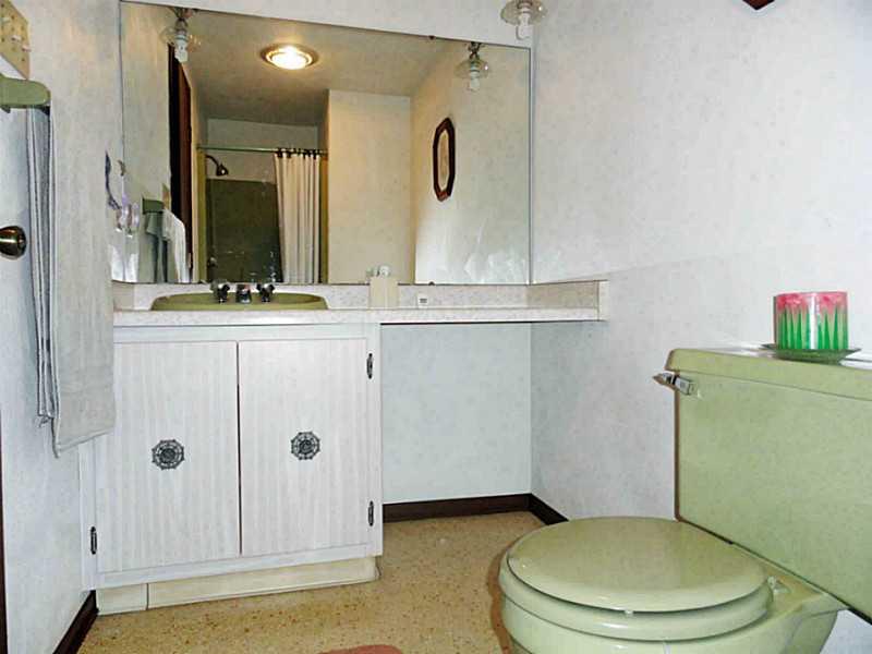 261 Waugaman Road Harrison City, PA 15636 - Photo 22 of 25 Master Bath/Spa. Nice size master bath