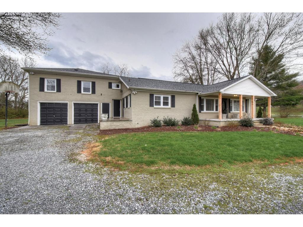 1705 State Line Road Elizabethton, TN 37643 - Photo 1 of 31 Photo 1