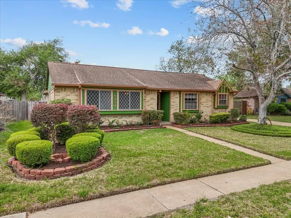$252,500 | 3930 Sandlewood Drive, Pasadena, TX 77504