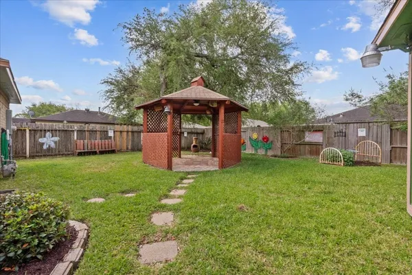 $252,500 | 3930 Sandlewood Drive, Pasadena, TX 77504