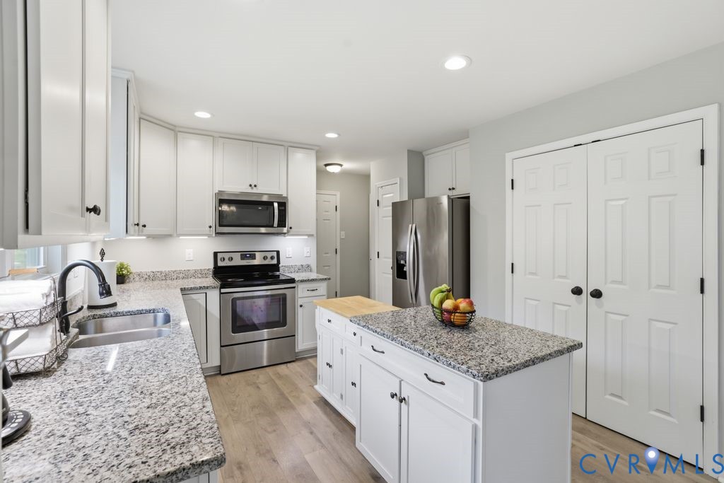 6185 Walnut Tree Drive Powhatan, VA 23139 - Photo 11 of 48