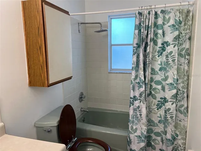 $230,000 | 5701 Southeast 2nd Place, Ocala, FL 34480