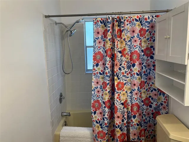 $230,000 | 5701 Southeast 2nd Place, Ocala, FL 34480