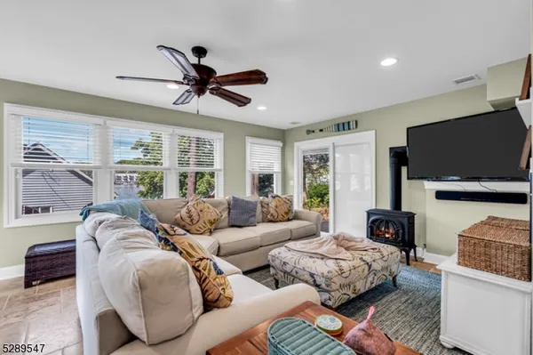 $975,000 | 423 Lakeside Boulevard, Hopatcong, NJ 07843