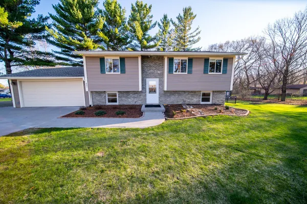 $325,000 | 607 Stagecoach Road, Mantorville, MN 55955