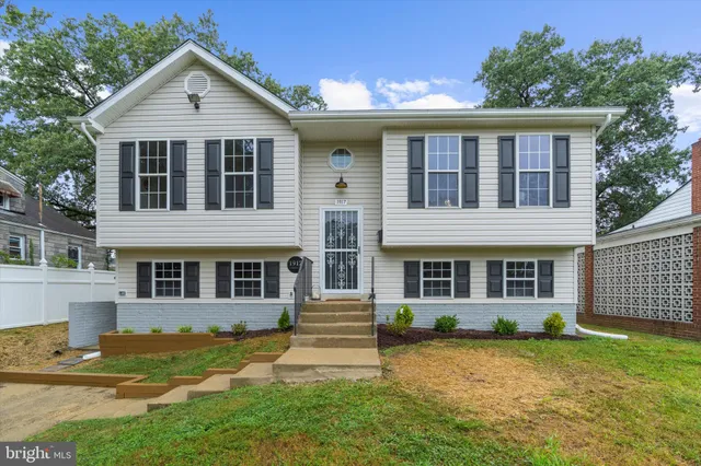 $424,900 | 1917 Campbell Drive, Suitland, MD 20746