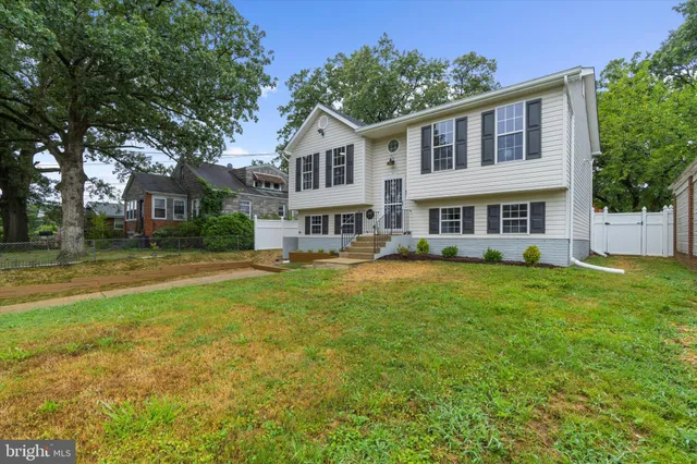 $424,900 | 1917 Campbell Drive, Suitland, MD 20746