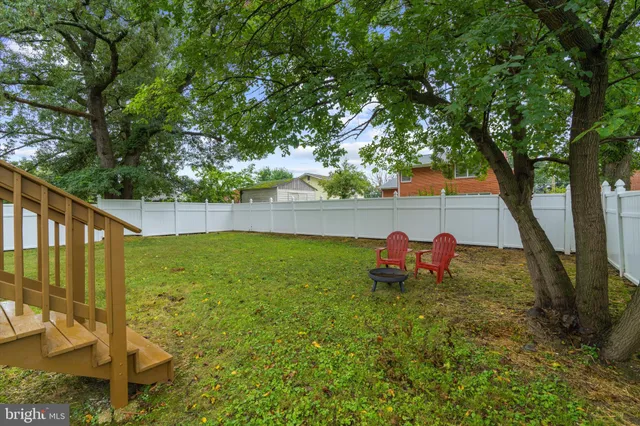 $424,900 | 1917 Campbell Drive, Suitland, MD 20746