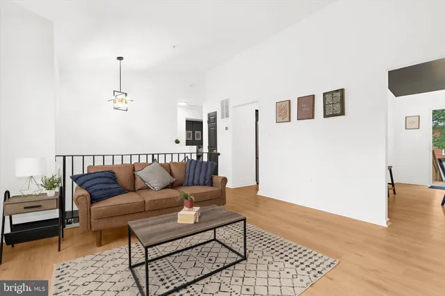 $424,900 | 1917 Campbell Drive, Suitland, MD 20746