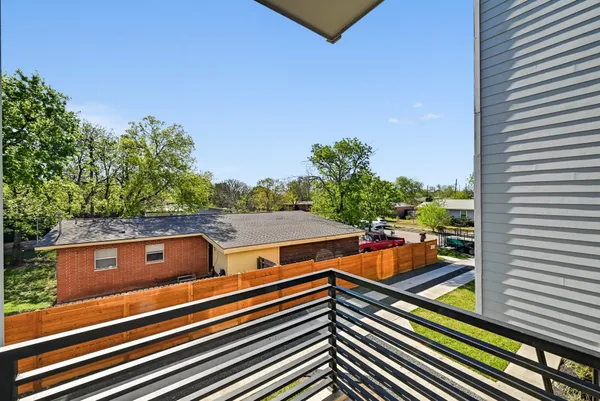 $900,000 | 100 West Odell Street, Unit 1, Austin, TX 78752