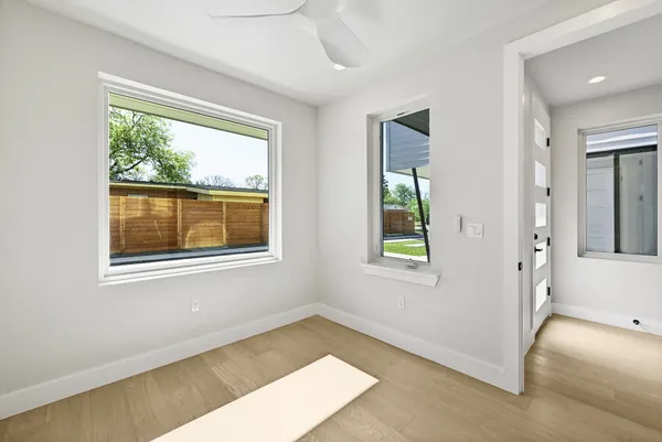 $900,000 | 100 West Odell Street, Unit 1, Austin, TX 78752