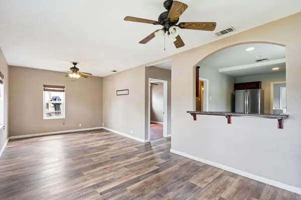 $360,000 | 5410 Mendocino Boulevard, Sacramento, CA 95820