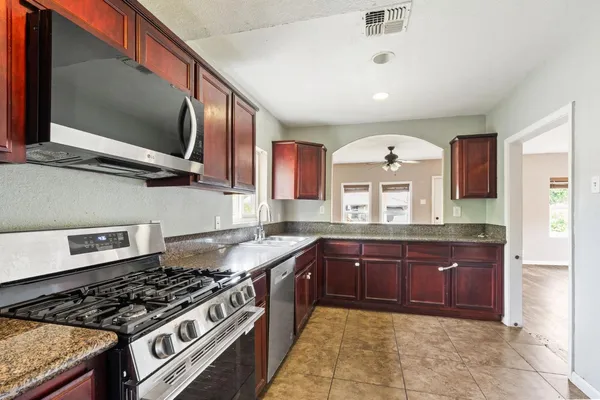 $360,000 | 5410 Mendocino Boulevard, Sacramento, CA 95820
