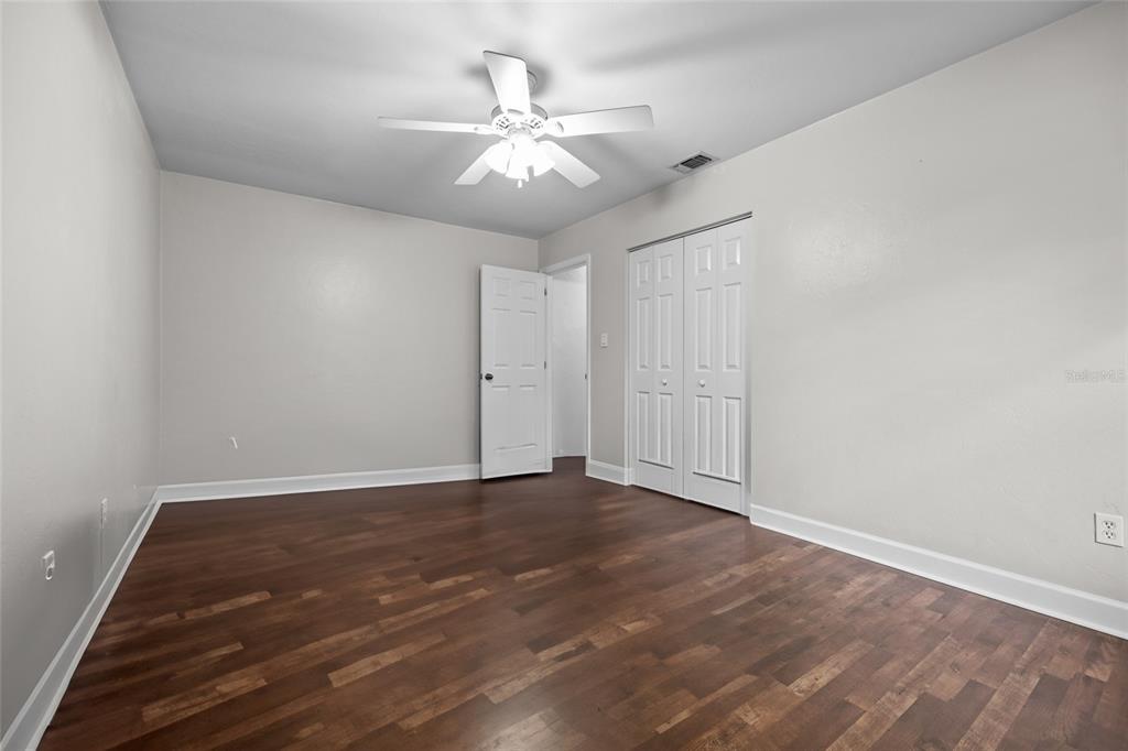 8402 Southwest 1st Avenue Gainesville, FL 32607 - Photo 5 of 33 Gallery Image 5
