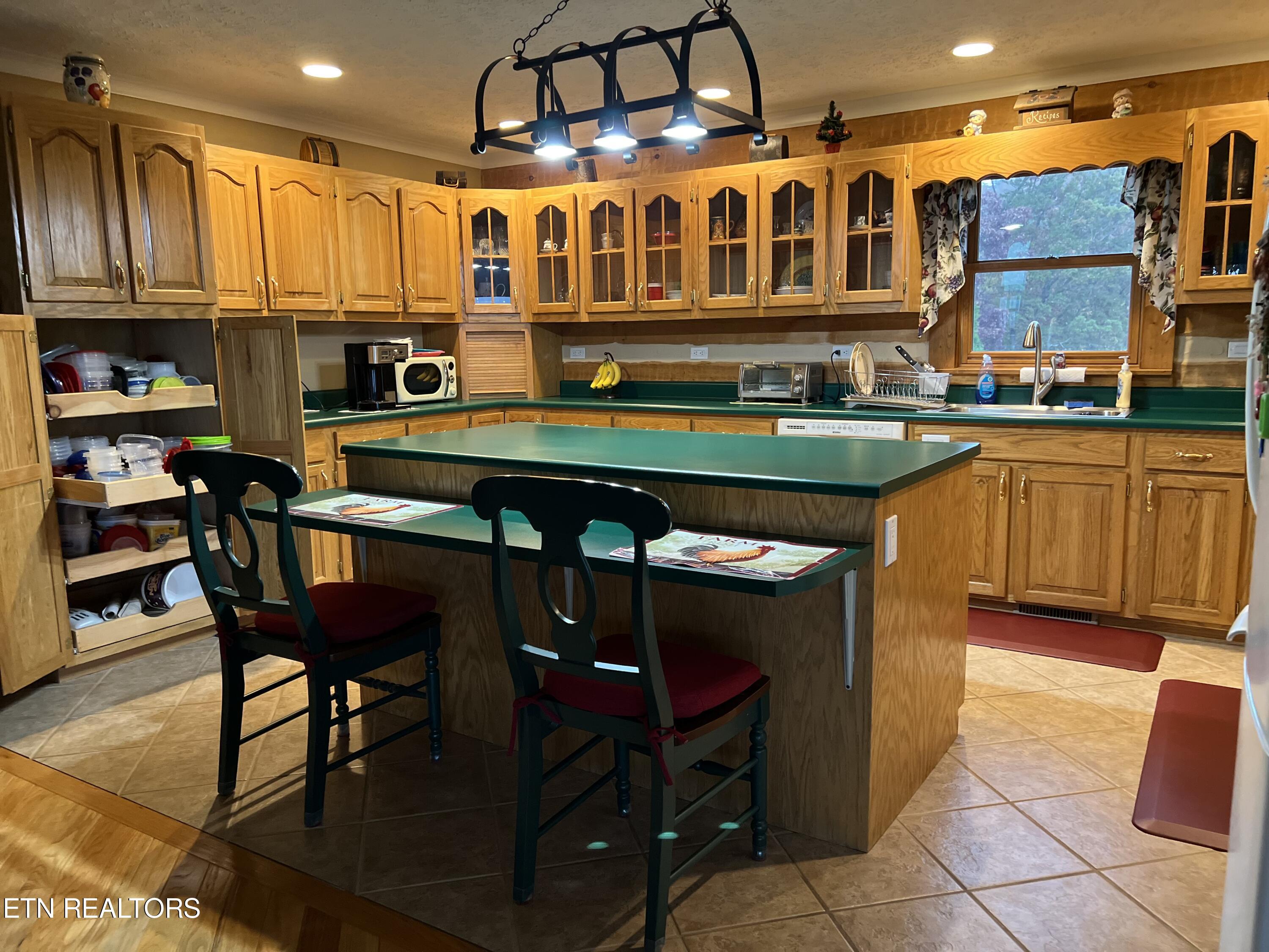 126 Scenic Ridge Way Newport, TN 37821 - Photo 10 of 60 86E53981-1F55-44A5-B184-2EF36CA376BB