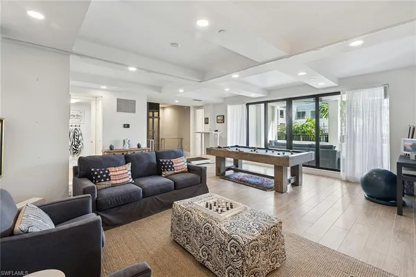 $3,000,000 | 1135 3rd Avenue South, Unit 119, Naples, FL 34102
