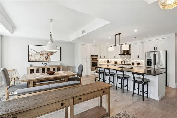 $3,000,000 | 1135 3rd Avenue South, Unit 119, Naples, FL 34102