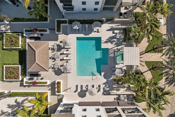 $3,000,000 | 1135 3rd Avenue South, Unit 119, Naples, FL 34102
