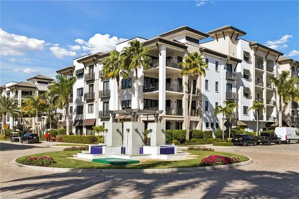 $3,000,000 | 1135 3rd Avenue South, Unit 119, Naples, FL 34102