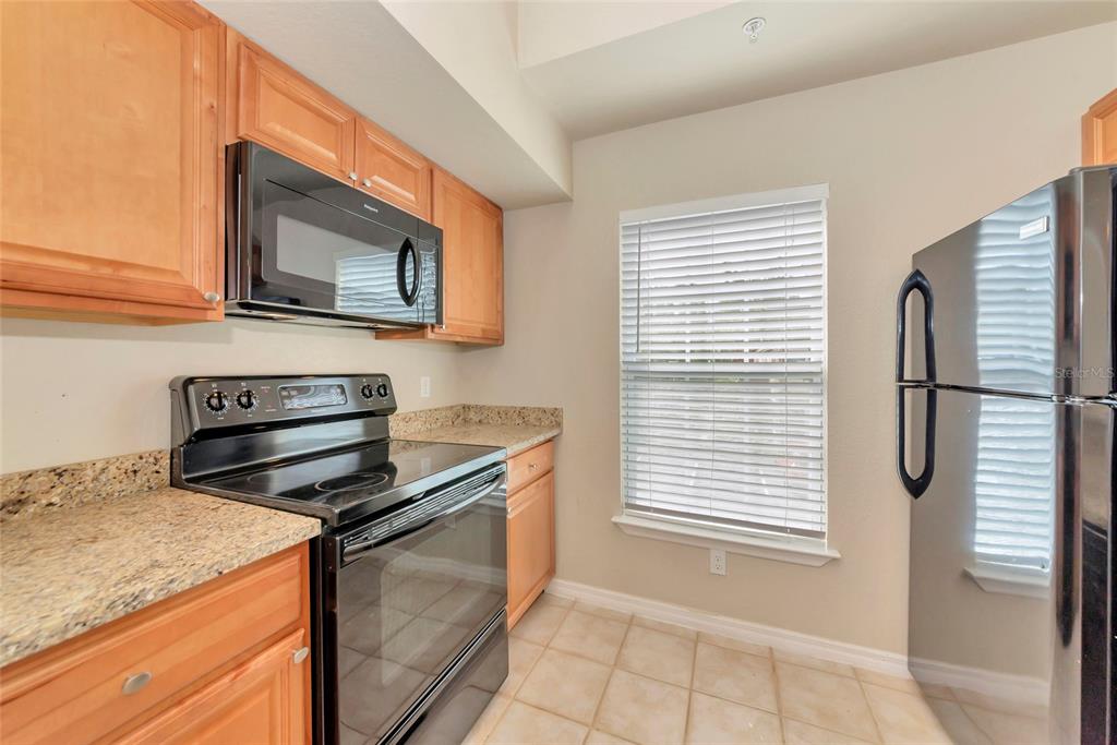 5560 Rosehill Road, Unit 201 Sarasota, FL 34233 - Photo 11 of 61