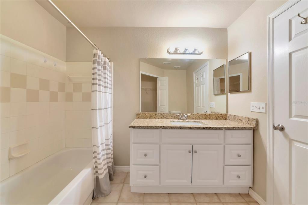 5560 Rosehill Road, Unit 201 Sarasota, FL 34233 - Photo 34 of 61