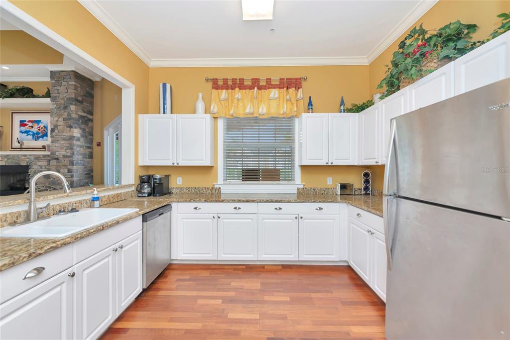 5560 Rosehill Road, Unit 201 Sarasota, FL 34233 - Photo 42 of 61